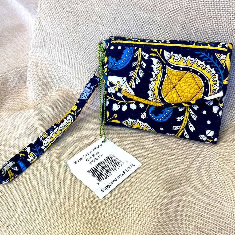 NWT Vera Bradley “Ellie Blue” Wristlet